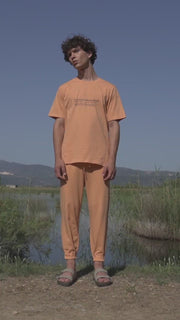 T-shirt με τύπωμα "Conscious Minimalism" | Peach