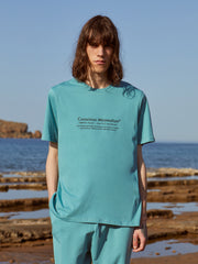 T-shirt με τύπωμα "Conscious Minimalism" | Blue Marble Tree